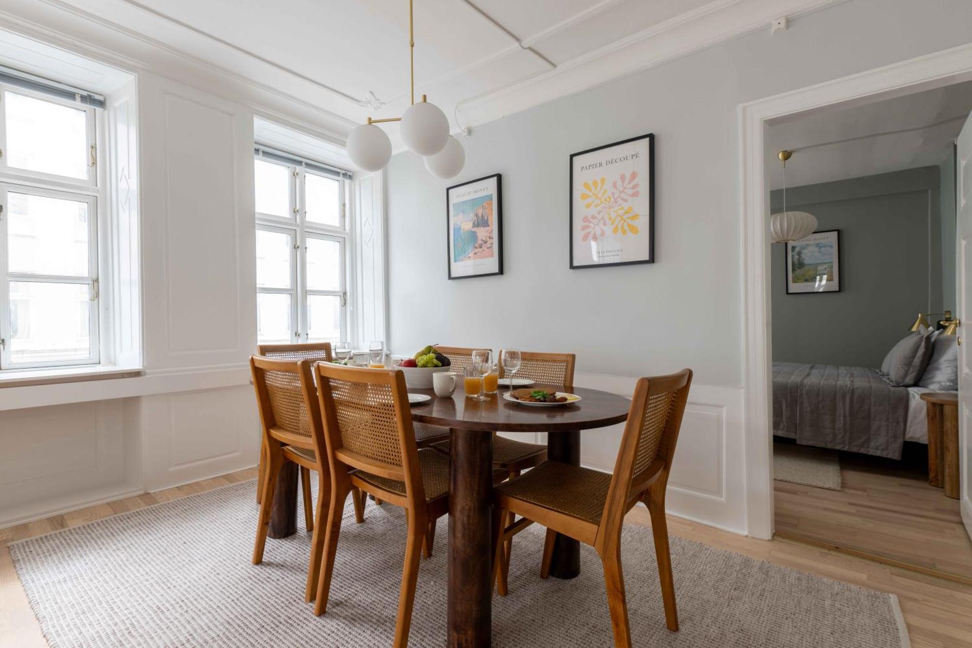 Spacious Tivoli Gardens Apartment W 3 Bedrooms Копенхаген Екстериор снимка